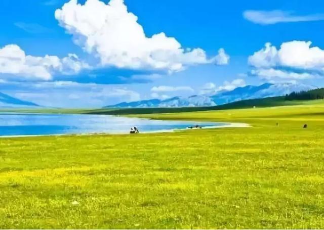 新疆最美的环湖公路，只有90公里，却美得足以令人窒息！